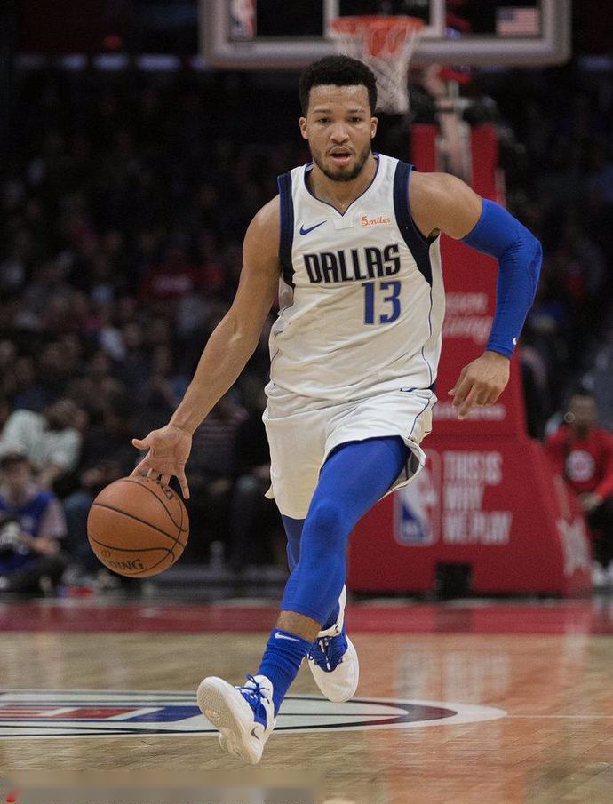 温网：头号种子乔科维奇晋升男单四强